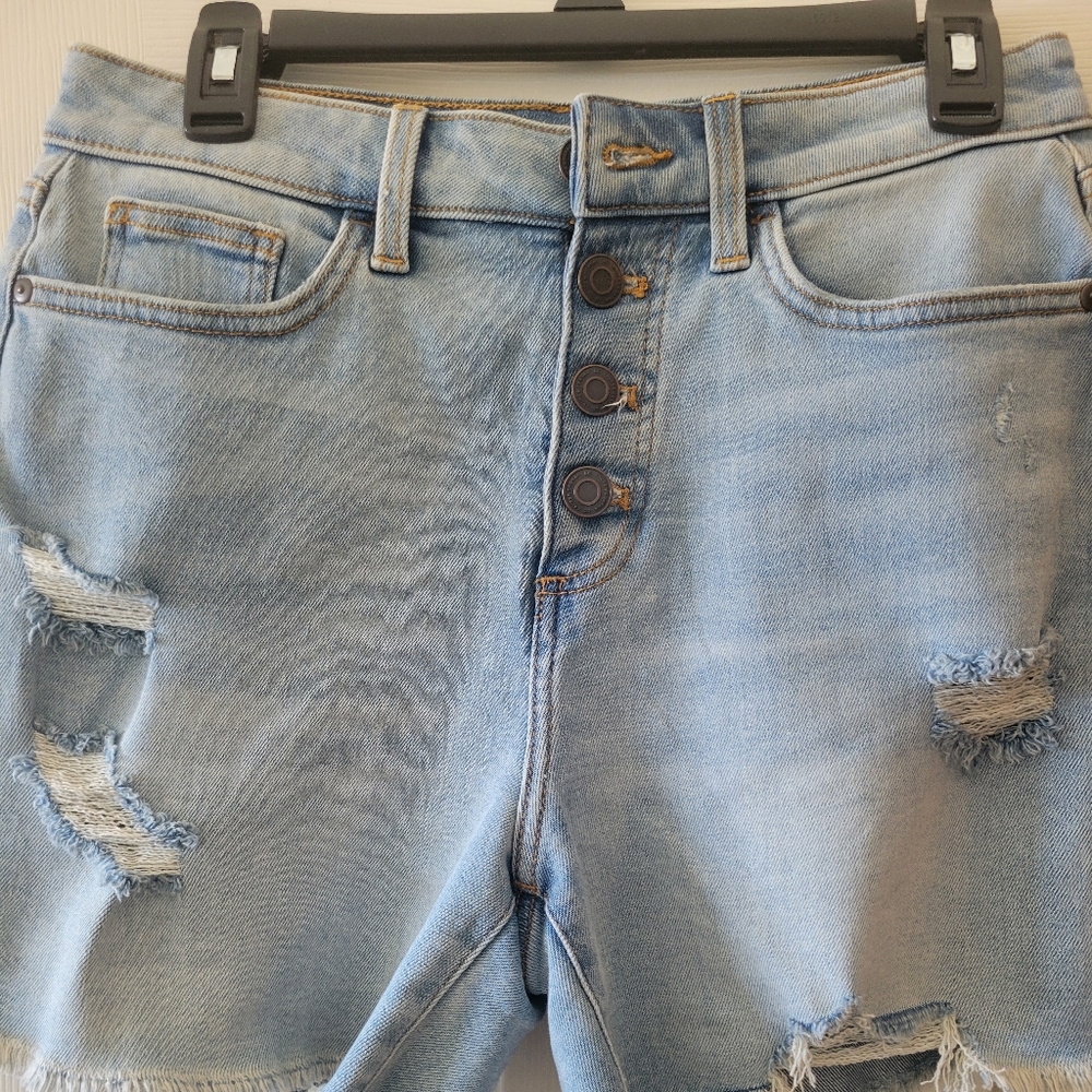 Ripped shorts